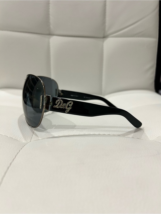 Vintage Dolce & Gabbana D&G shield sunglasses main image 10